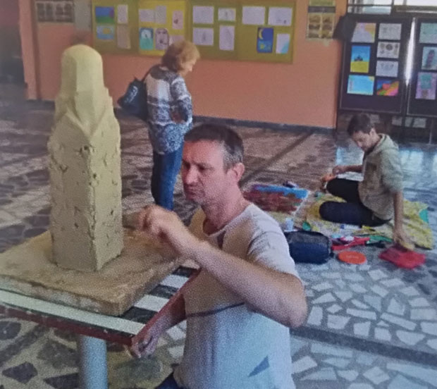 Одужују се школи из које су потекли: Светски уметници поклањају слике “Чајки”